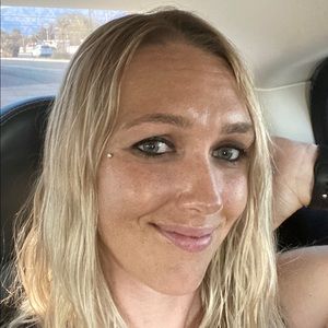 Meet your Posher, Selene